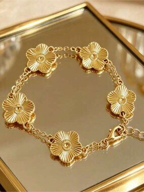 Gold Floral Link Bracelet